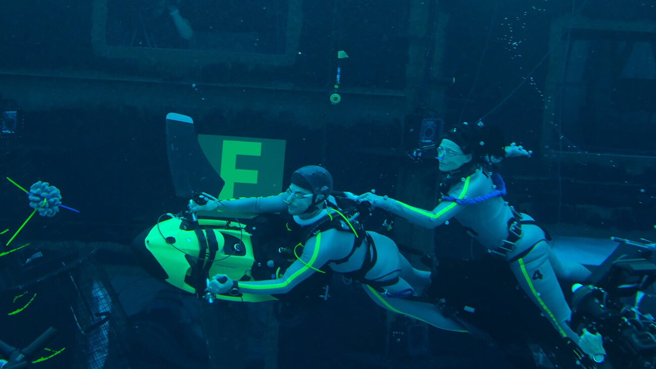 Sigourney Weaver underwater shot