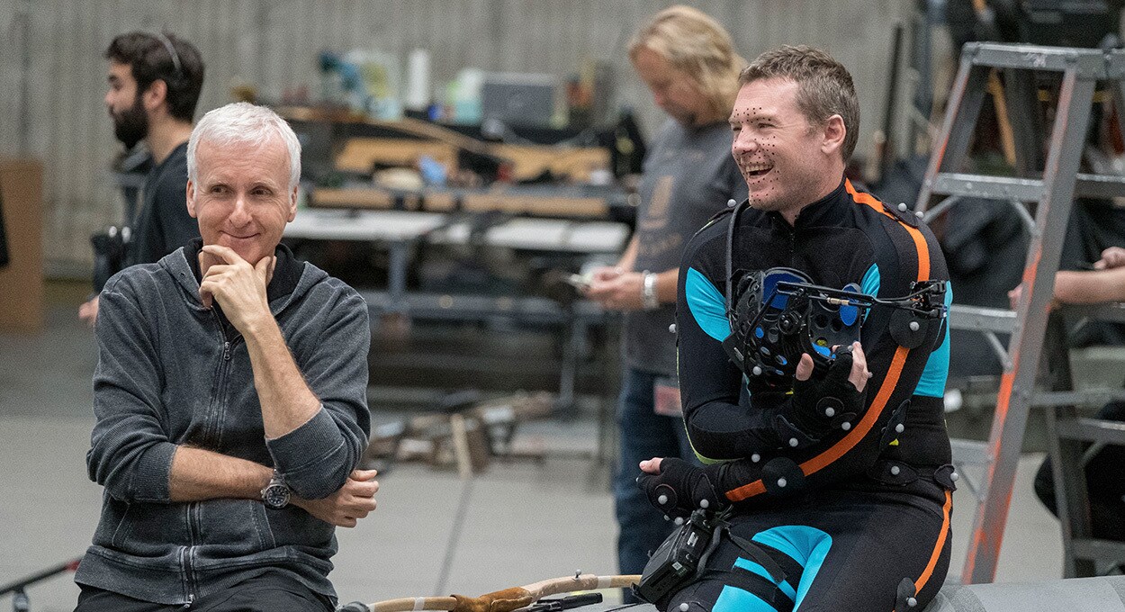 Image of director James Cameron and actor Sam Worthington on the set of 澳洲幸运5开奖结果官网预测 Avatar 2.